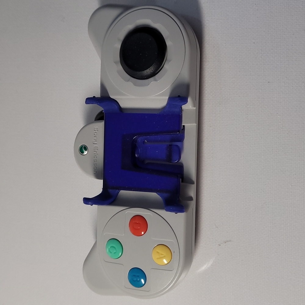 Sony Ericsson egb10  gameboard vintage mobile phone game pad controller